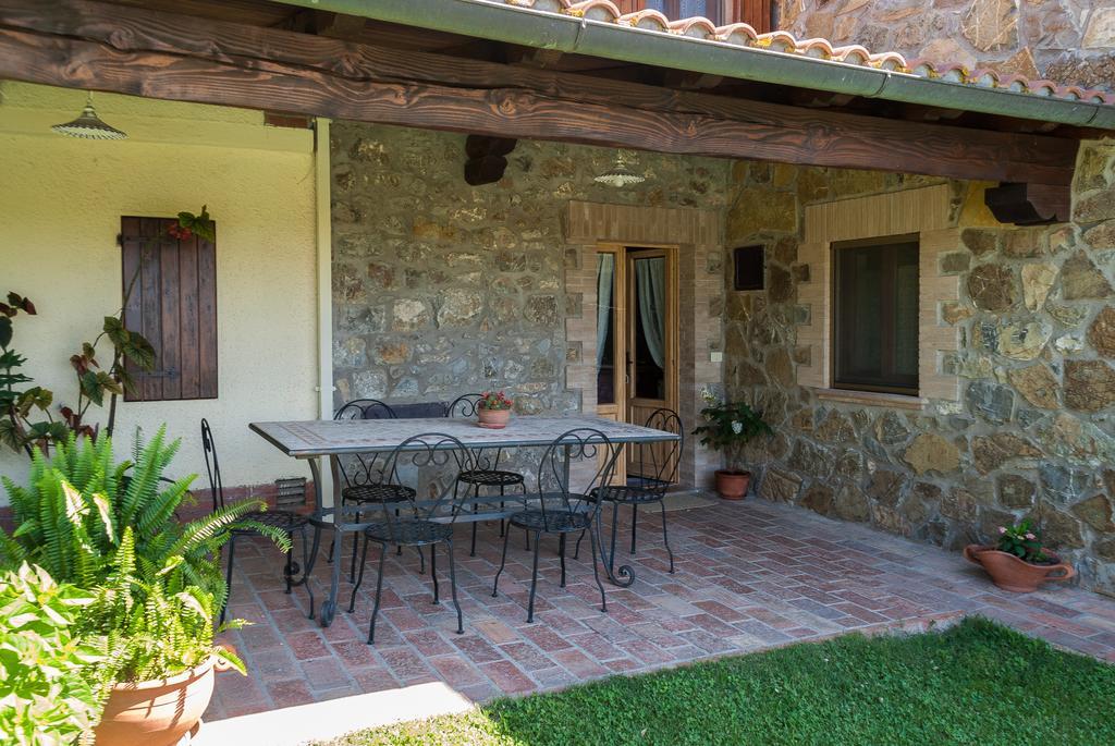 Apartamento Fattoria Dei Cavalieri Sovana Habitación foto